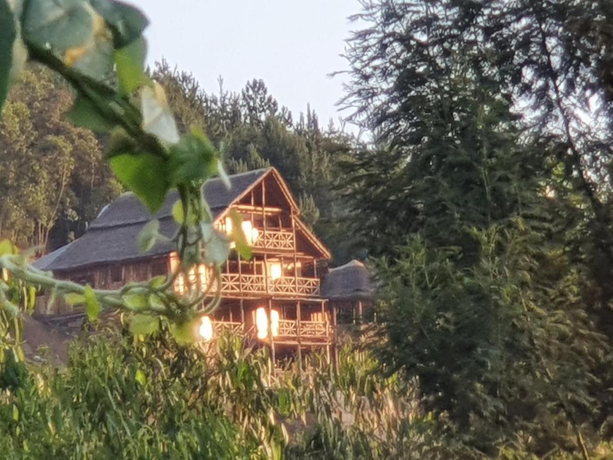 Hawk'S Eye Lodge Bunyonyi Kabale Buitenkant foto